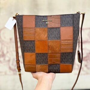 Michael Kors Multicolored Brown Crossbody •666